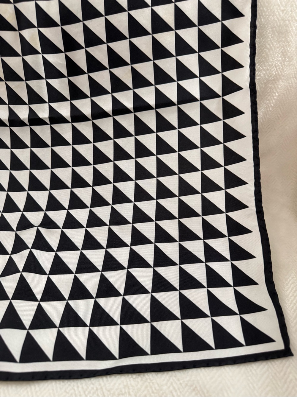 Prada Black and White geometric-patterned Silk Twill Scarf - Picture 9 of 9